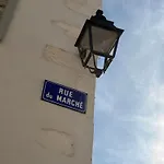 Holiday home Cap Sur ,maisons Centre-ville Jardin Melange Art Fleurs La Flotte