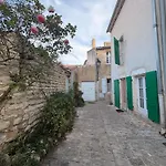Cap Sur ,maisons Centre-ville Jardin Melange Art Fleurs Holiday home *