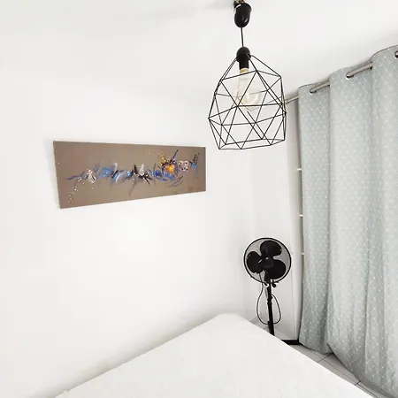 Holiday home Cap Sur ,maisons Centre-ville Jardin Melange Art Fleurs