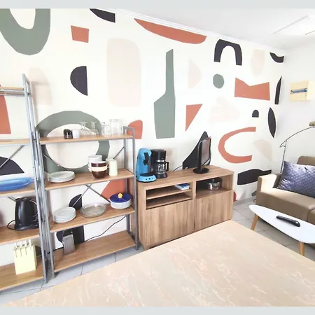 Cap Sur ,maisons Centre-ville Jardin Melange Art Fleurs Дом отдыха