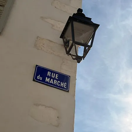 Дом отдыха Cap Sur ,maisons Centre-ville Jardin Melange Art Fleurs Ла-Флот