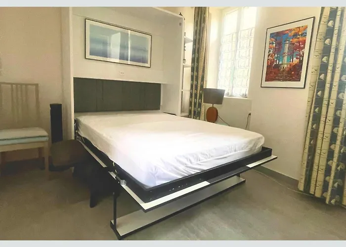 Cap Sur ,maisons Centre-ville Jardin Melange Art Fleurs Semesterbostad La Flotte