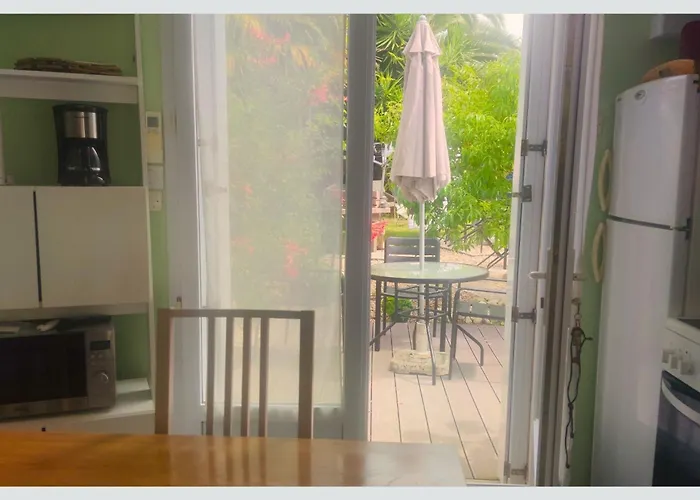 Semesterbostad Cap Sur ,maisons Centre-ville Jardin Melange Art Fleurs